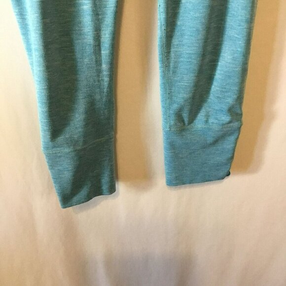 prAna Capri Leggings with Strip Accents At Calf Size Women's Medium in Blue Gym - Picture 3 of 7